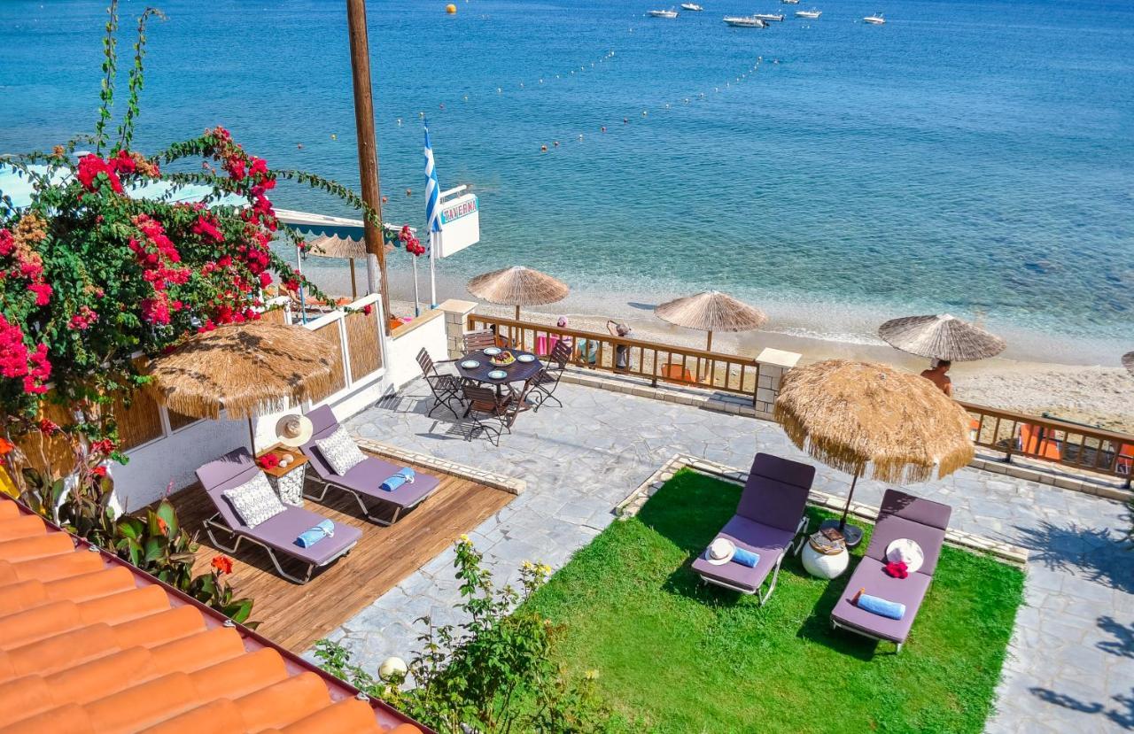 Laia Seafront Luxury Apartments アギア・ペラギア エクステリア 写真