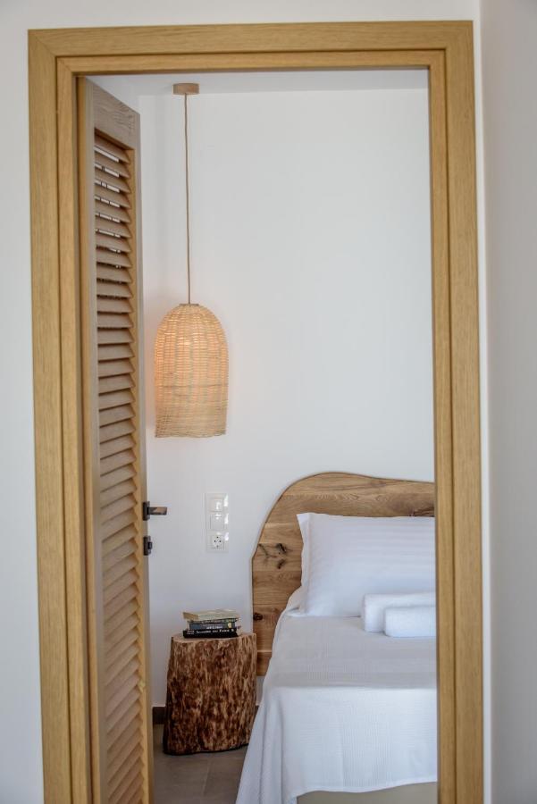 Laia Seafront Luxury Apartments アギア・ペラギア エクステリア 写真